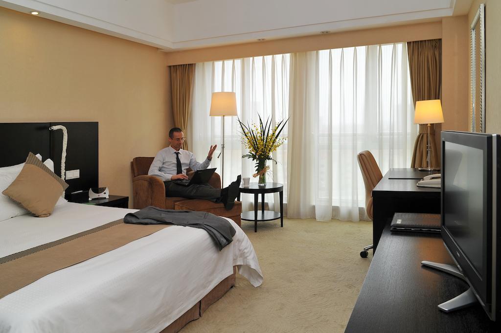 Ramada Plaza Shanghai Gateway Esterno foto